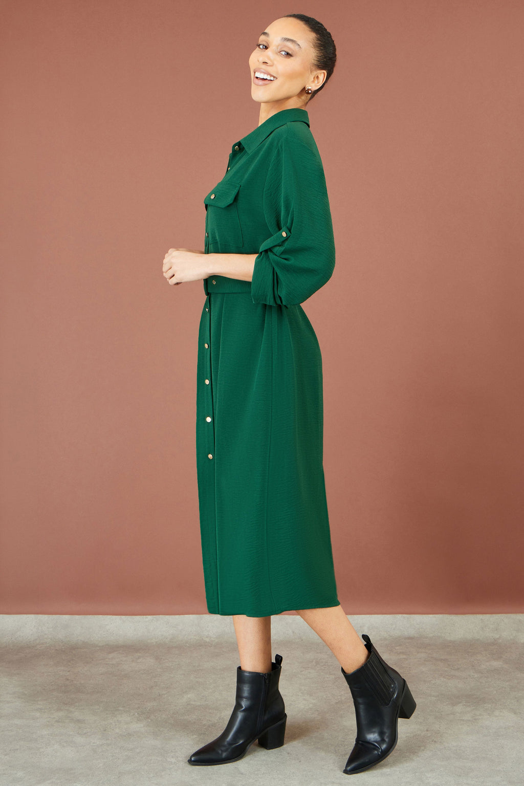 Yumi Green Stretch Midi Shirt Dress