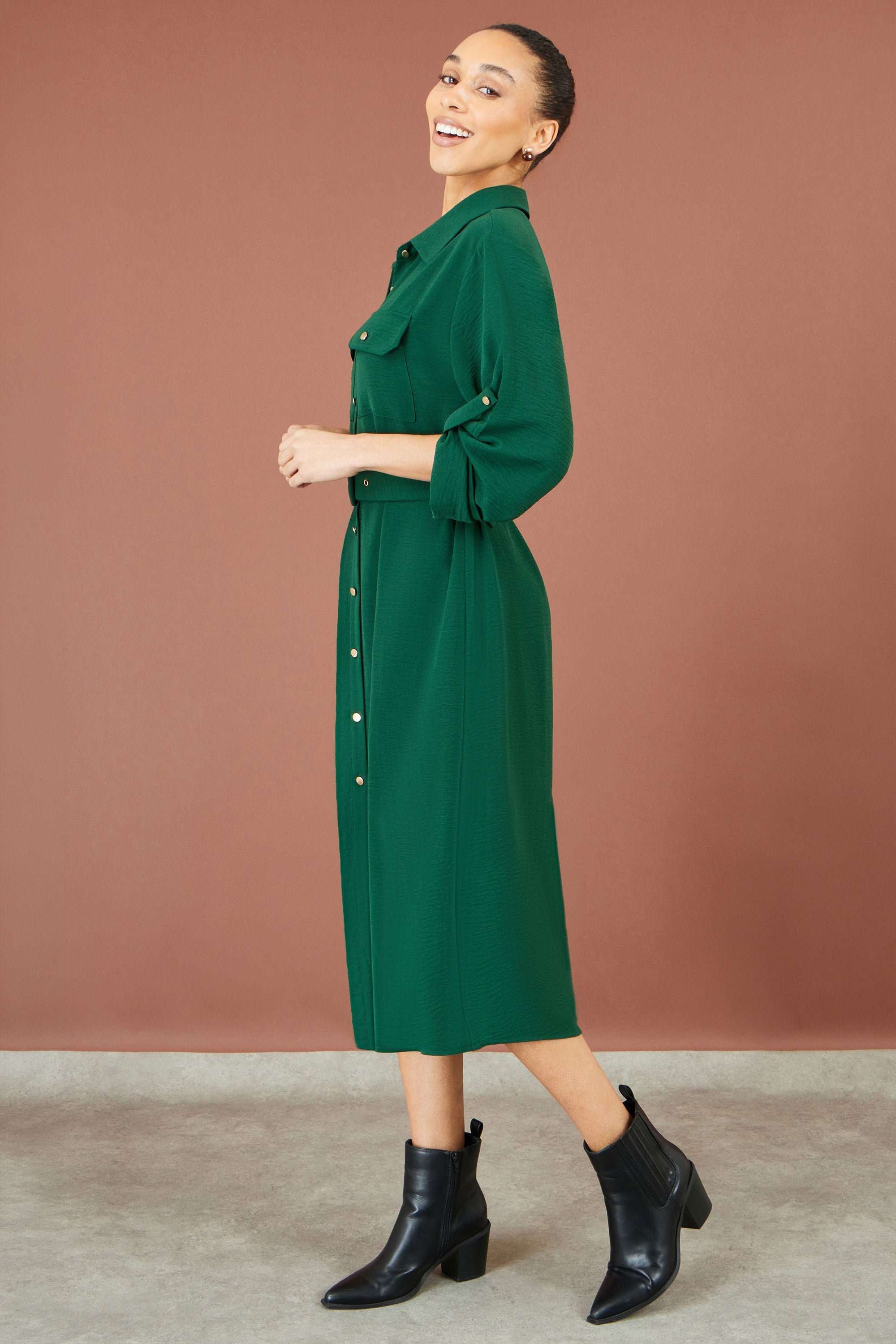 Yumi Green Stretch Midi Shirt Dress