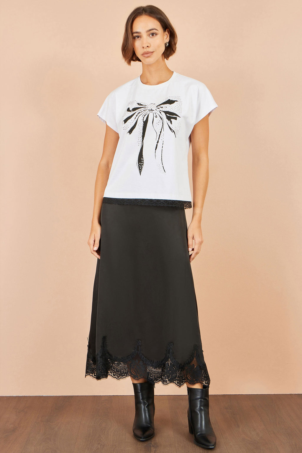 Yumi White Bow T-Shirt With Lace